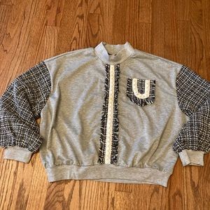 Sweater/sweatshirt top